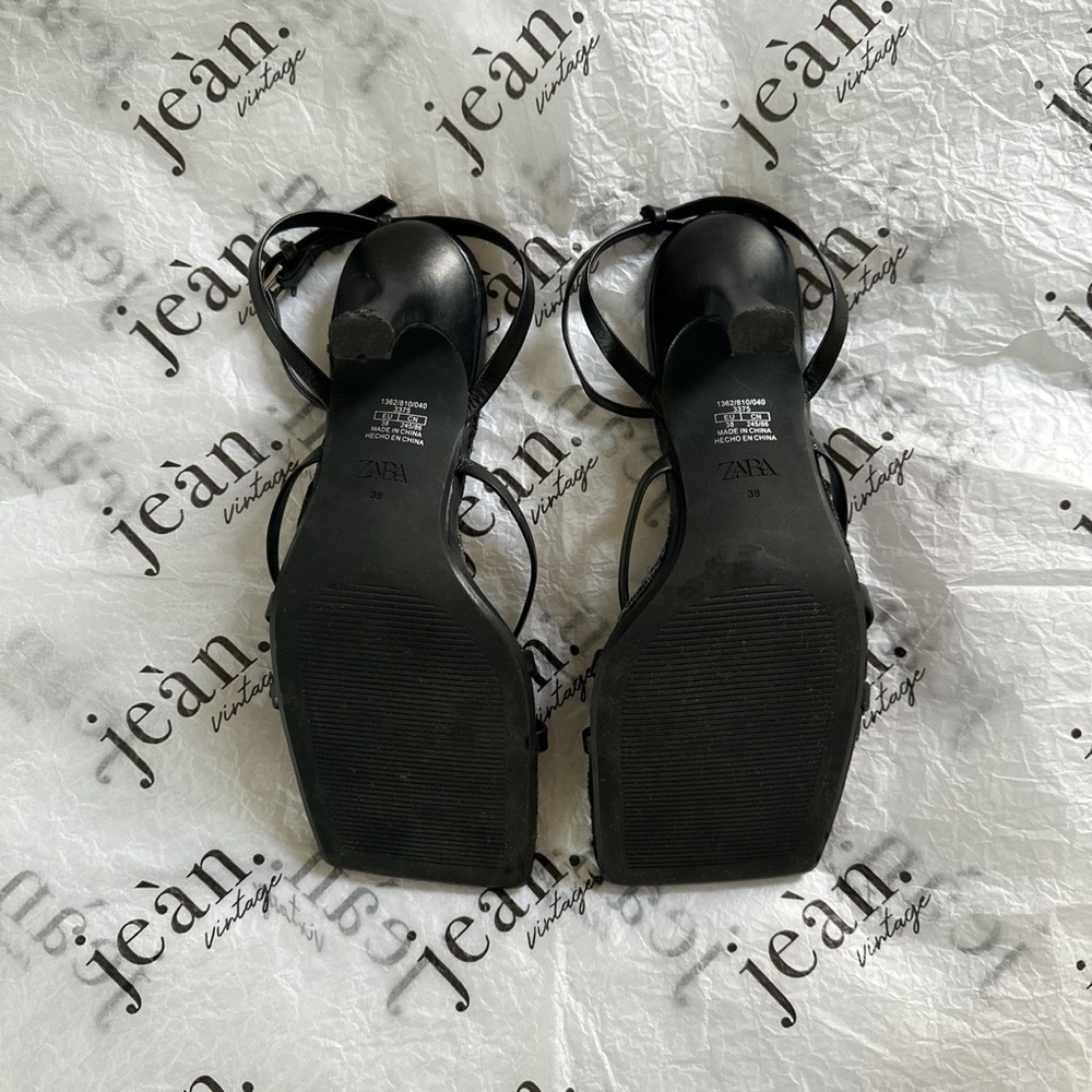 Zara - Picture 6 of 8
